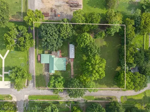 View/Area - 809 Broadway St, Mansfield, AR 72944 photo 2 of 9