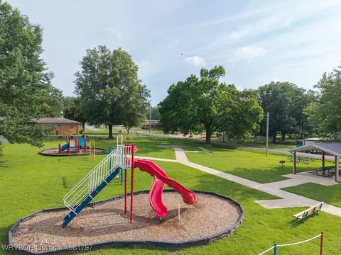 View/Area - 809 Broadway St, Mansfield, AR 72944 photo 1 of 9