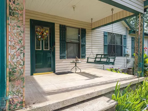 Exterior - 809 Broadway St, Mansfield, AR 72944 photo 7 of 17