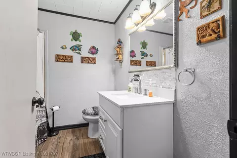 Bath - 809 Broadway St, Mansfield, AR 72944 photo 3 of 4