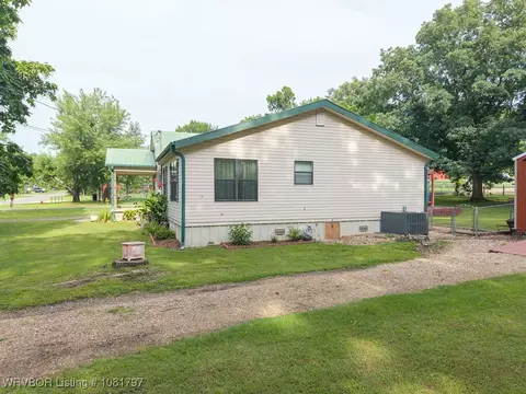 Exterior - 809 Broadway St, Mansfield, AR 72944 photo 10 of 17