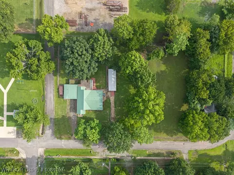 View/Area - 809 Broadway St, Mansfield, AR 72944 photo 9 of 9