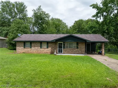 1004 Cedar St, Booneville, AR 72927