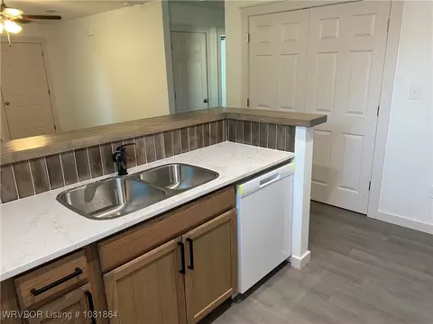 Kitchen - 4223 High St, Fort Smith, AR 72904 photo 2 of 6
