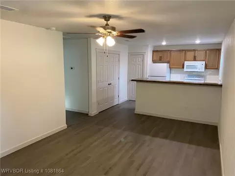 Living - 4223 High St, Fort Smith, AR 72904 photo 2 of 5