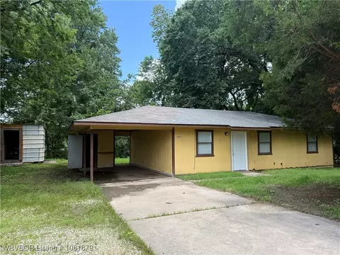 301 E Ruth, Sallisaw, OK 74955