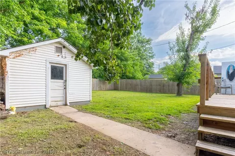 Exterior - 3708 Morris Dr, Fort Smith, AR 72904 photo 5 of 8