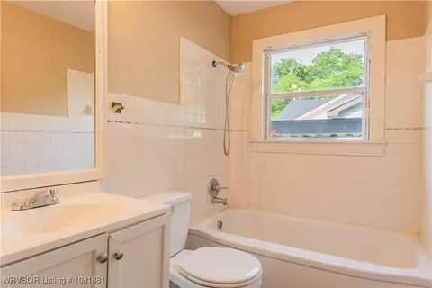 Bath - 3708 Morris Dr, Fort Smith, AR 72904 photo 1 of 2
