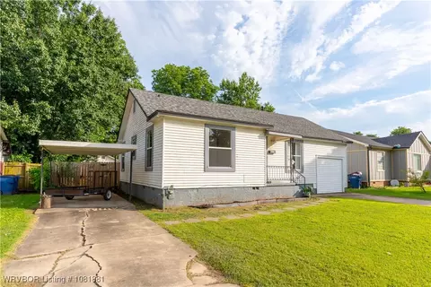Exterior - 3708 Morris Dr, Fort Smith, AR 72904 photo 2 of 8
