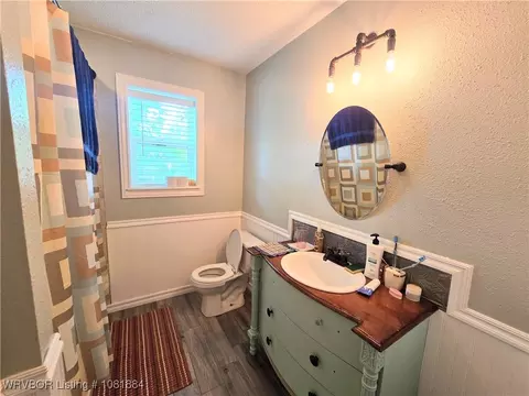 Bath - 203 Ohio Ln, Lavaca, AR 72941 photo 1 of 3