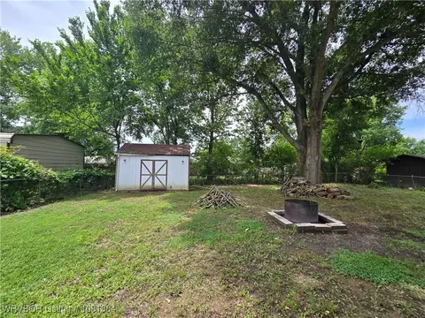 Exterior - 203 Ohio Ln, Lavaca, AR 72941 photo 2 of 3