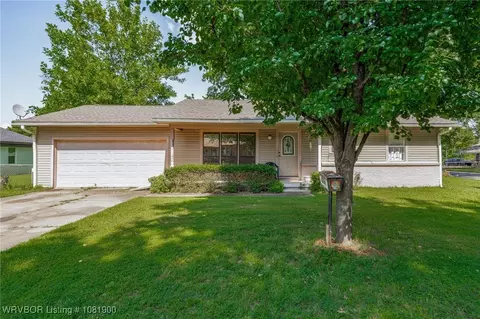 2214 Churchill Rd, Fort Smith, AR 72904