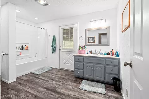 Bath - 6810 Robin Way, Ozark, AR 72949 photo 1 of 3