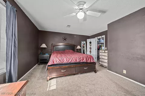 Bedroom - 6810 Robin Way, Ozark, AR 72949 photo 2 of 3