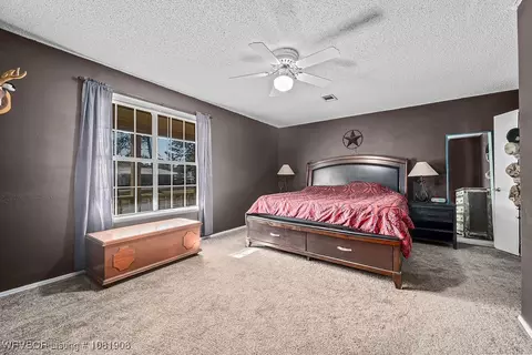 Bedroom - 6810 Robin Way, Ozark, AR 72949 photo 1 of 3