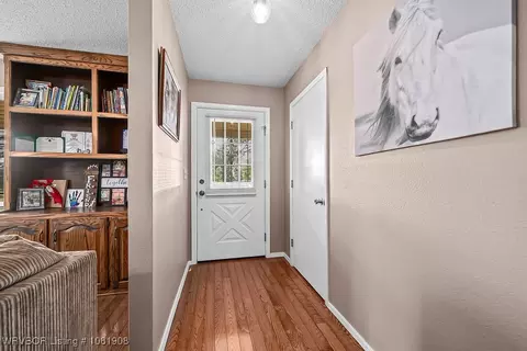Entry Way - 6810 Robin Way, Ozark, AR 72949 photo 1 of 1