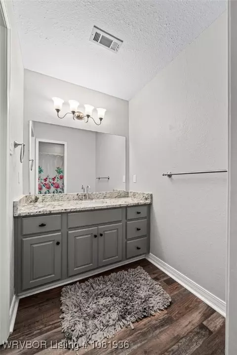 Bath - 9301 Canopy Oaks Dr, Fort Smith, AR 72903 photo 5 of 6