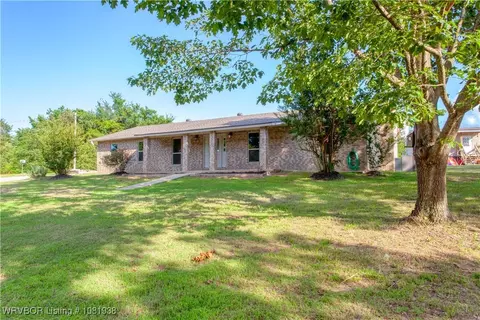 807 Broadway St, Huntington, AR 72940 photo 3