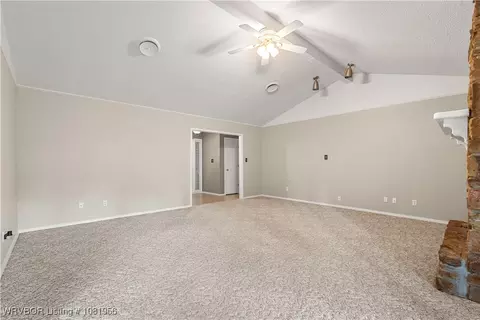 Living - 3316 Londonderry Rd, Fort Smith, AR 72908 photo 3 of 4