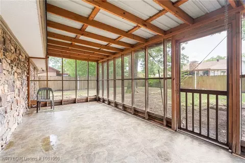 Exterior - 3316 Londonderry Rd, Fort Smith, AR 72908 photo 3 of 8