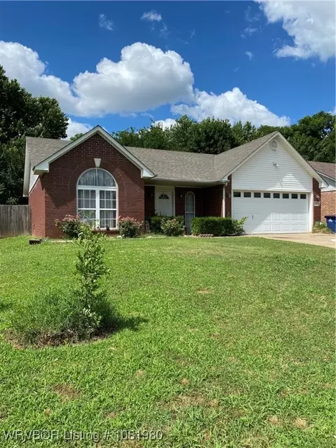 413 Chateau Dr, Fort Smith, AR 72908