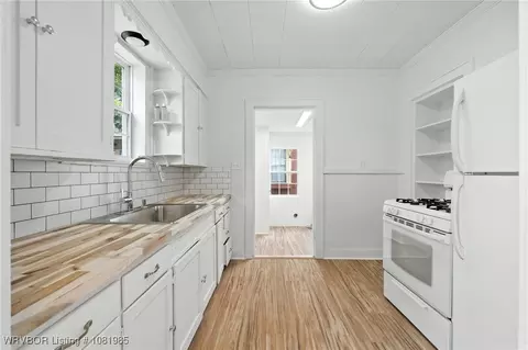 Kitchen - 803 Clifton Ct, Fort Smith, AR 72901 photo 1 of 1