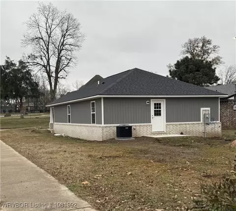1931 N 13th St, Fort Smith, AR 72904 photo 2