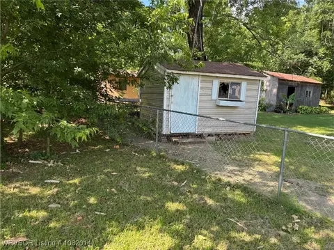 Exterior - 106 E Cedar St, Hackett, AR 72937 photo 5 of 5