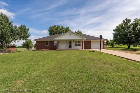904 Gregory Ave, Pocola, OK 74902 photo 2