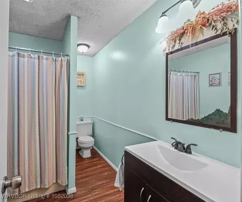 Bath - 14572 Edwards Loop, Cameron, OK 74932 photo 1 of 2