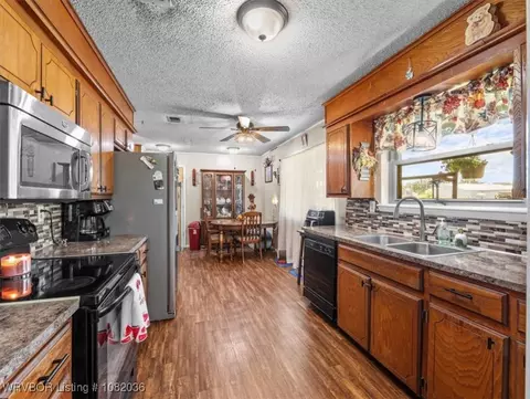 Kitchen - 14572 Edwards Loop, Cameron, OK 74932 photo 2 of 2