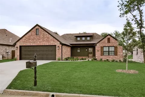 8401 Mclaren Dr, Fort Smith, AR 72916