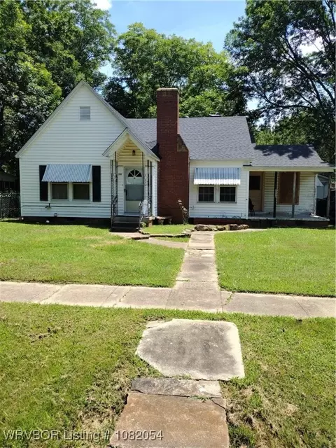122 N Logan St, Charleston, AR 72933