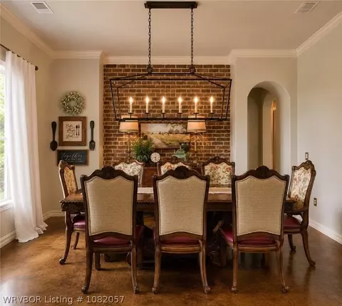 Dining - 4504 Ridge Rd, Alma, AR 72921 photo 1 of 2