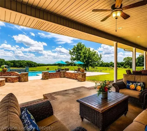 Exterior - 4504 Ridge Rd, Alma, AR 72921 photo 4 of 8