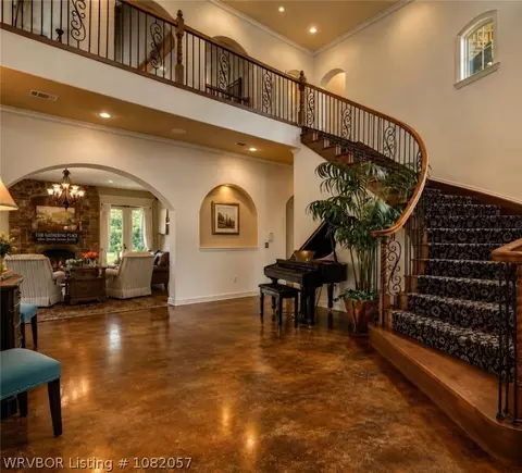 Entry Way - 4504 Ridge Rd, Alma, AR 72921 photo 1 of 3