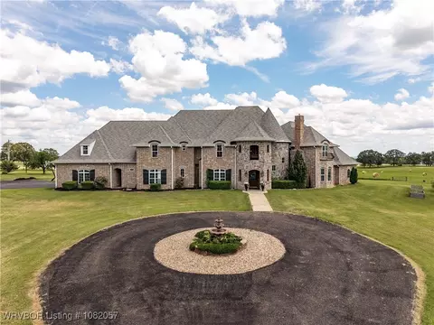 4504 Ridge Rd, Alma, AR 72921