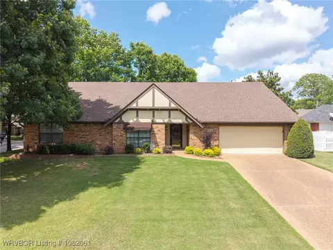 2301 Brigadoon Dr, Fort Smith, AR 72908