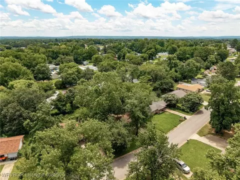 View/Area - 1008 Pattie Ln, Barling, AR 72923 photo 3 of 4