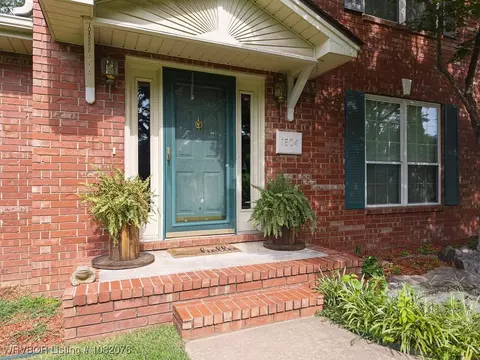 1804 Weeks Ln, Fort Smith, AR 72903 photo 3