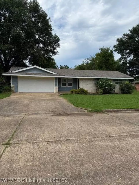 503 E Mayo Dr, Sallisaw, OK 74955