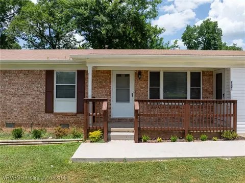 2221 N 56th Ln, Fort Smith, AR 72904 photo 4
