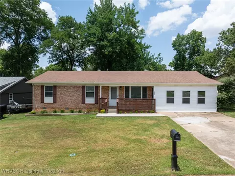 2221 N 56th Ln, Fort Smith, AR 72904 photo 2