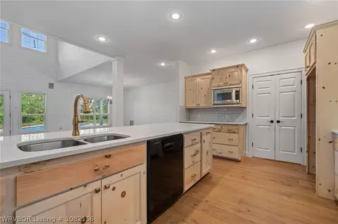 Kitchen - 7305 Kensington Ct, Fort Smith, AR 72903 photo 4 of 5