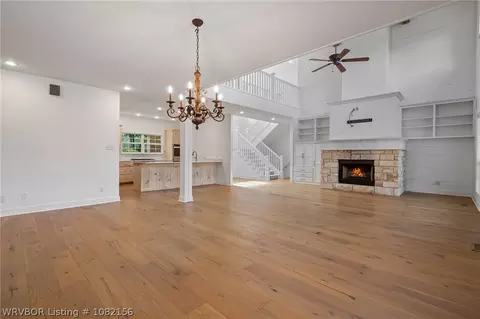 Living - 7305 Kensington Ct, Fort Smith, AR 72903 photo 3 of 4