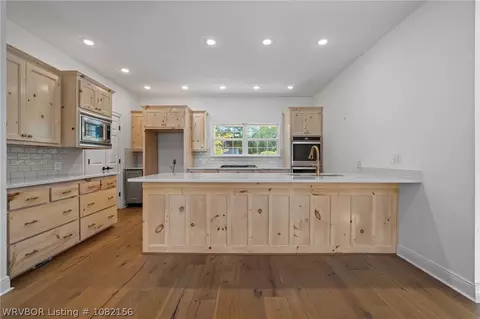 Kitchen - 7305 Kensington Ct, Fort Smith, AR 72903 photo 3 of 5