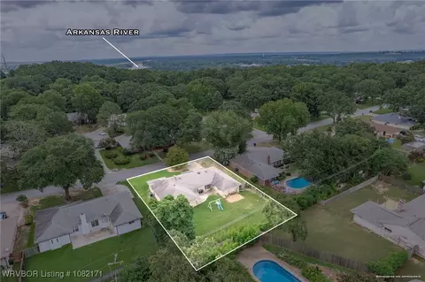 View/Area - 2016 Warwick Pl, Fort Smith, AR 72903 photo 2 of 3