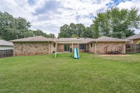 Exterior - 2016 Warwick Pl, Fort Smith, AR 72903 photo 7 of 7