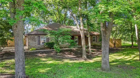2409 Brandi Dr, Fayetteville, AR 72701