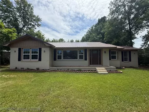 1505 E Main St, Lavaca, AR 72941 photo 1